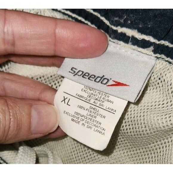 Speedo Swim Trunks XL Mesh Lined Rear Pocket Measurements in Description - Picture 4 of 9